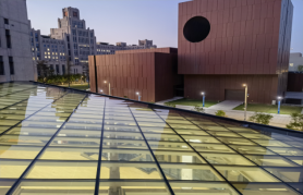 14-示范项目应用采光顶透光光伏模块1（室外拍）