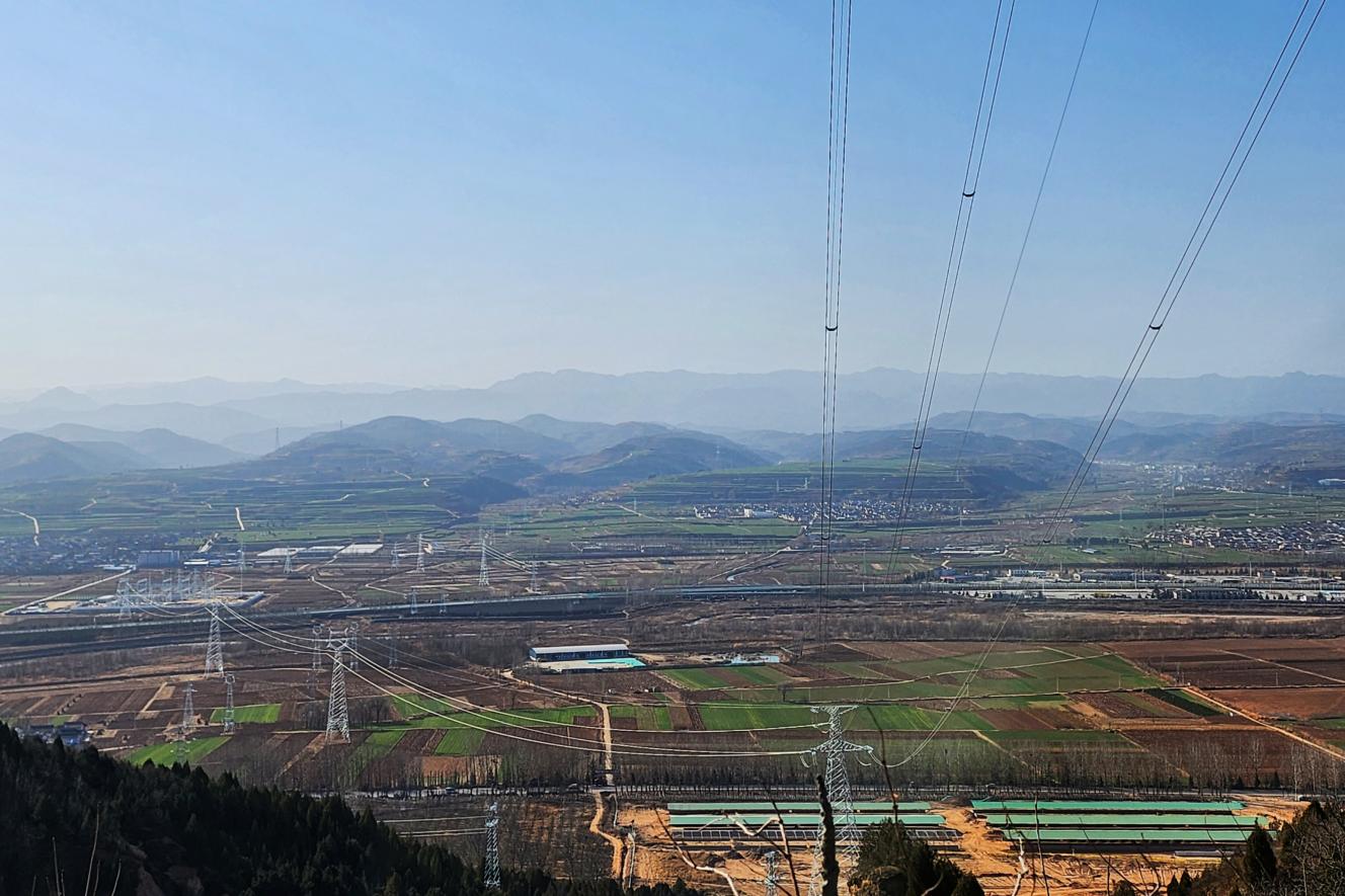 图4：陇县～宝鸡换流站330千伏线路工程