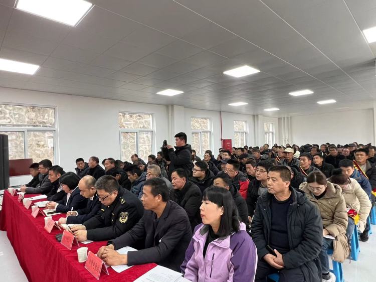 简篇-招贤镇召开学习运用“千万工程”经验持续深化“三个年”活动动员部署会