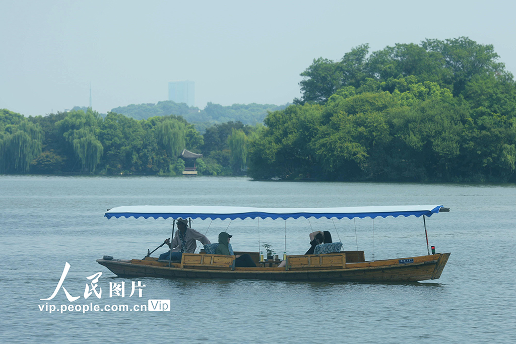 浙江杭州：西湖旅游人气旺【2】