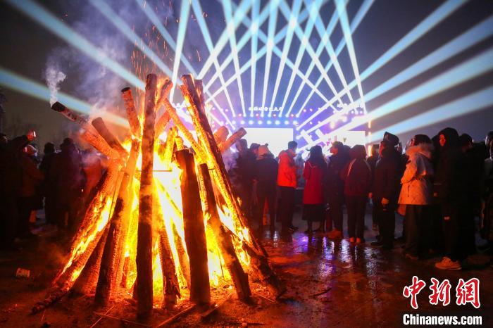 第六师五家渠市第二届青湖冰雪风情节系列活动现场。新疆兵团文化体育广电和旅游局供图