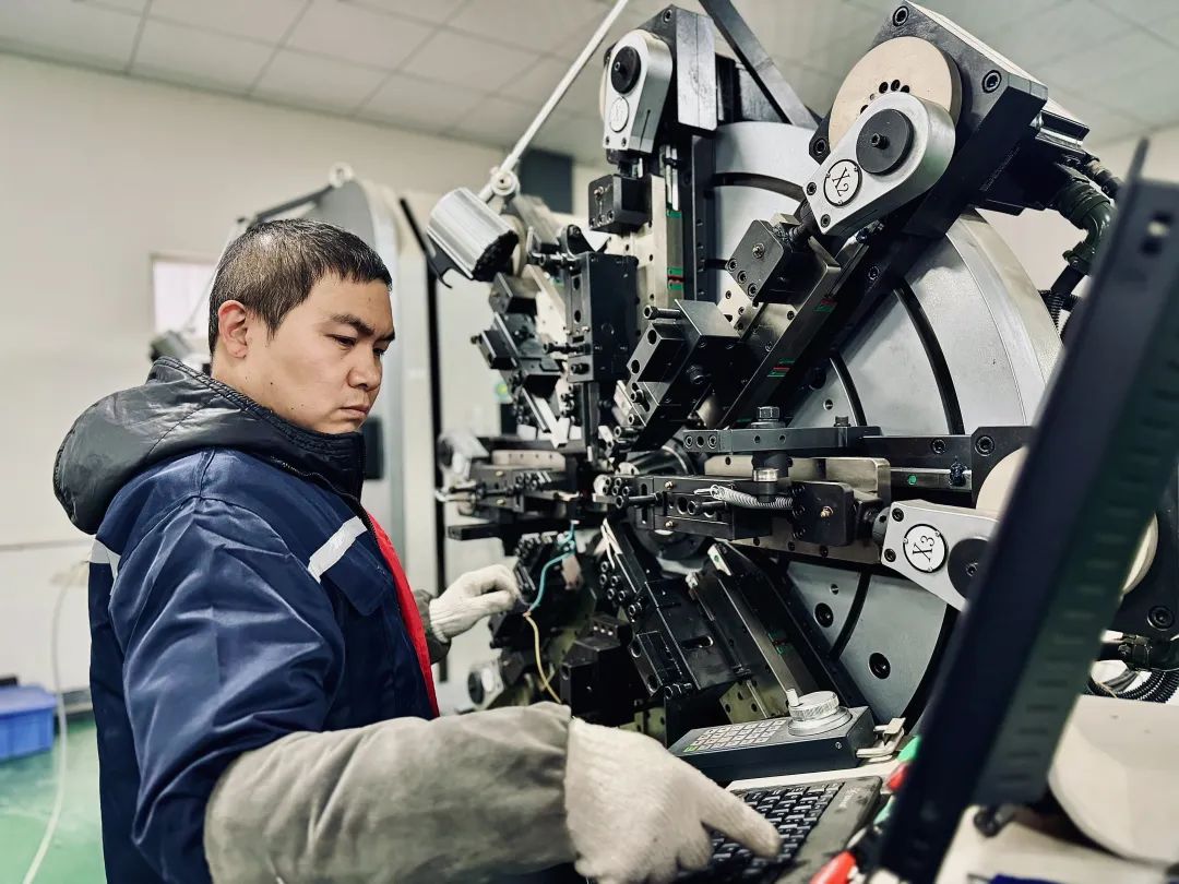 图示, 示意图&#10;&#10;中度可信度描述已自动生成