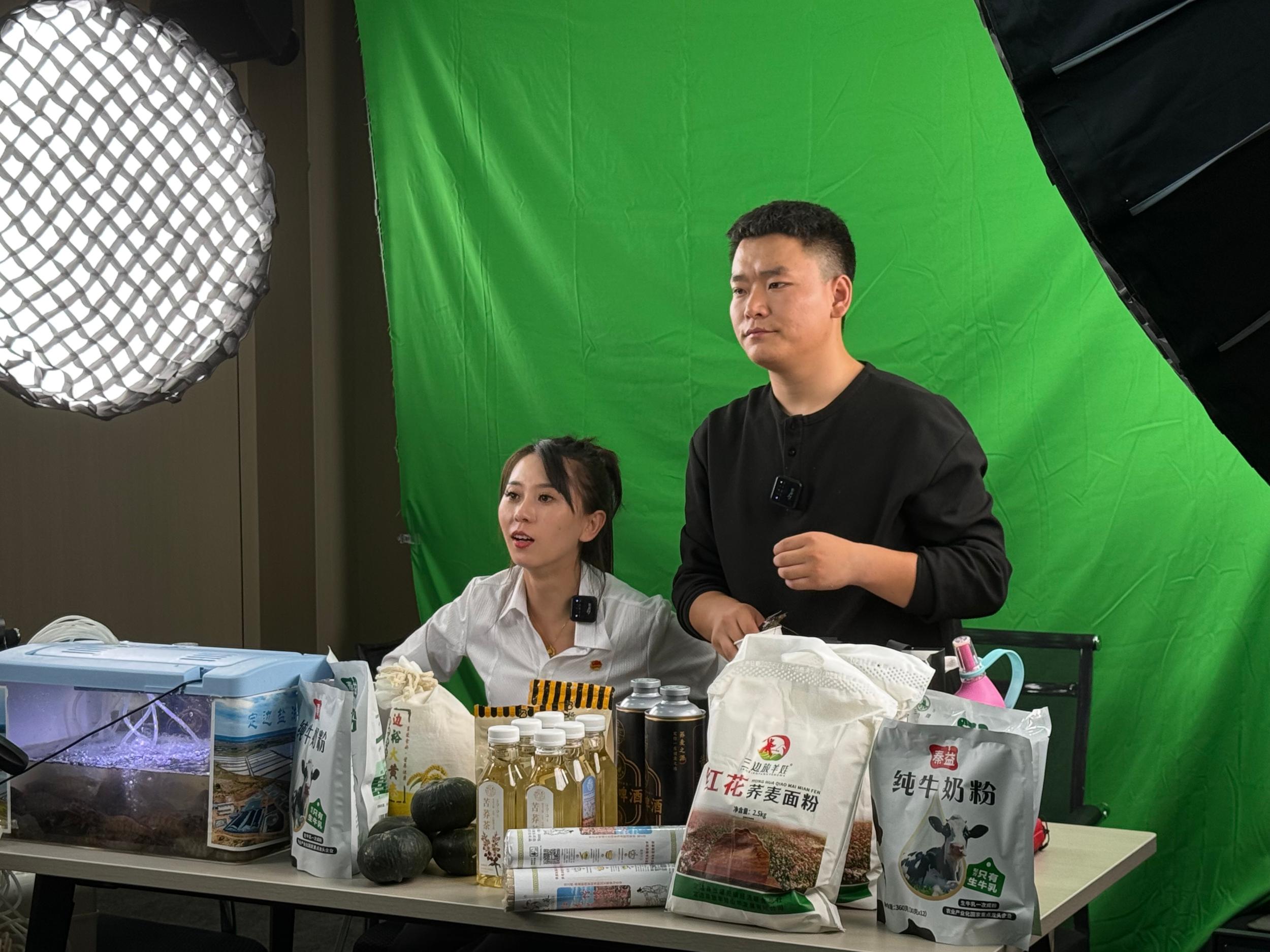 07fa5bad047b41ec71b6df8b1d9c4c3