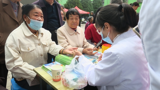 神木市兴神社区：做实做好为老服务 铺就“银发族”幸福养老路