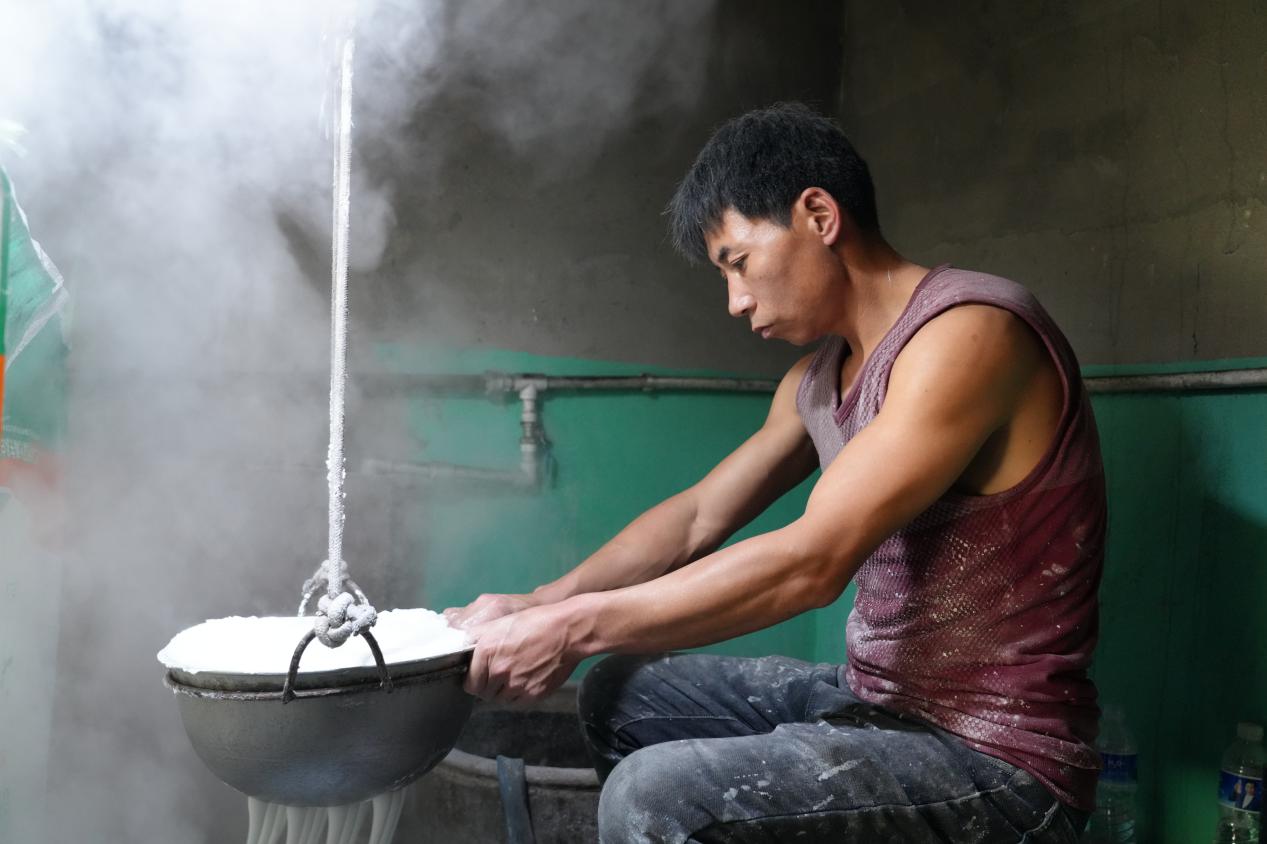 59cffd783eb6d648f15a4f3665b3535b