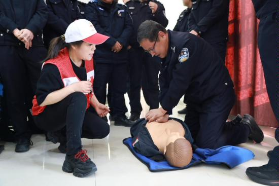 13d8a9ff901544e2ba3cce432dc4313a~tplv-tt-origin-web_gif