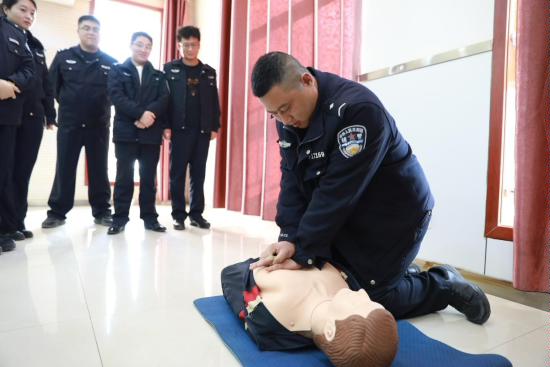 8ea875df06234d9ba2c14c2f8f47140e~tplv-tt-origin-web_gif