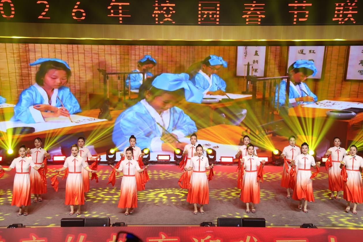 东关中心小学 音乐快板《心系民生谱华章》 (2)