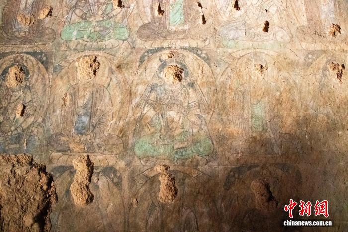 图为石窟内的壁画。赵凯 摄