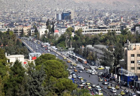 　这是2025年11月20日拍摄的叙利亚首都大马士革街景。新华社发（阿马尔·萨法尔贾拉尼摄）