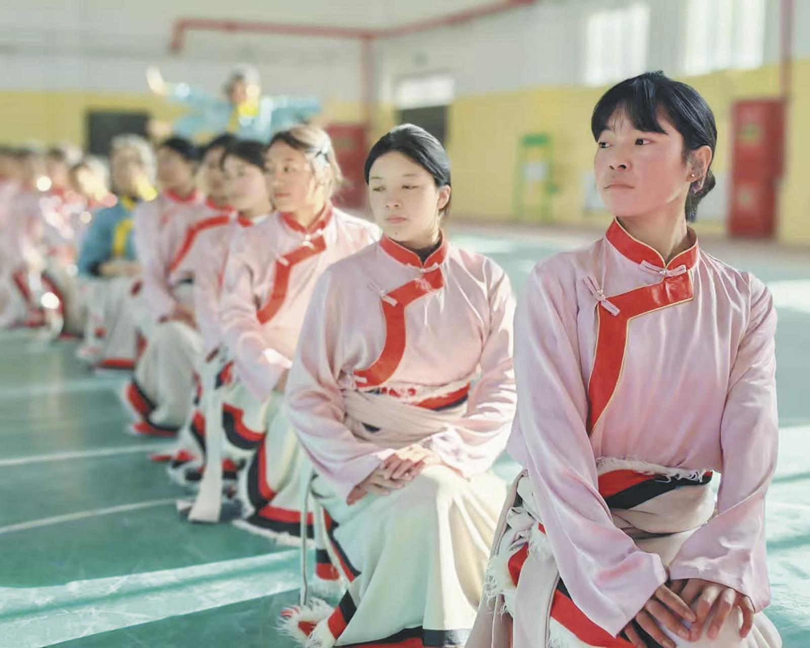 舞蹈特色课堂展演中。