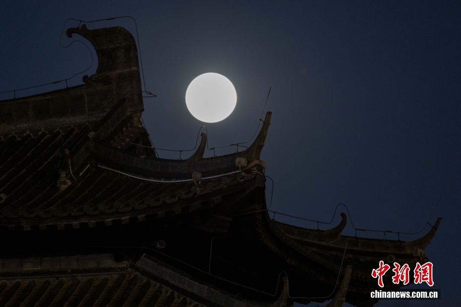 2026年度最小满月“蓝月亮”现身夜空